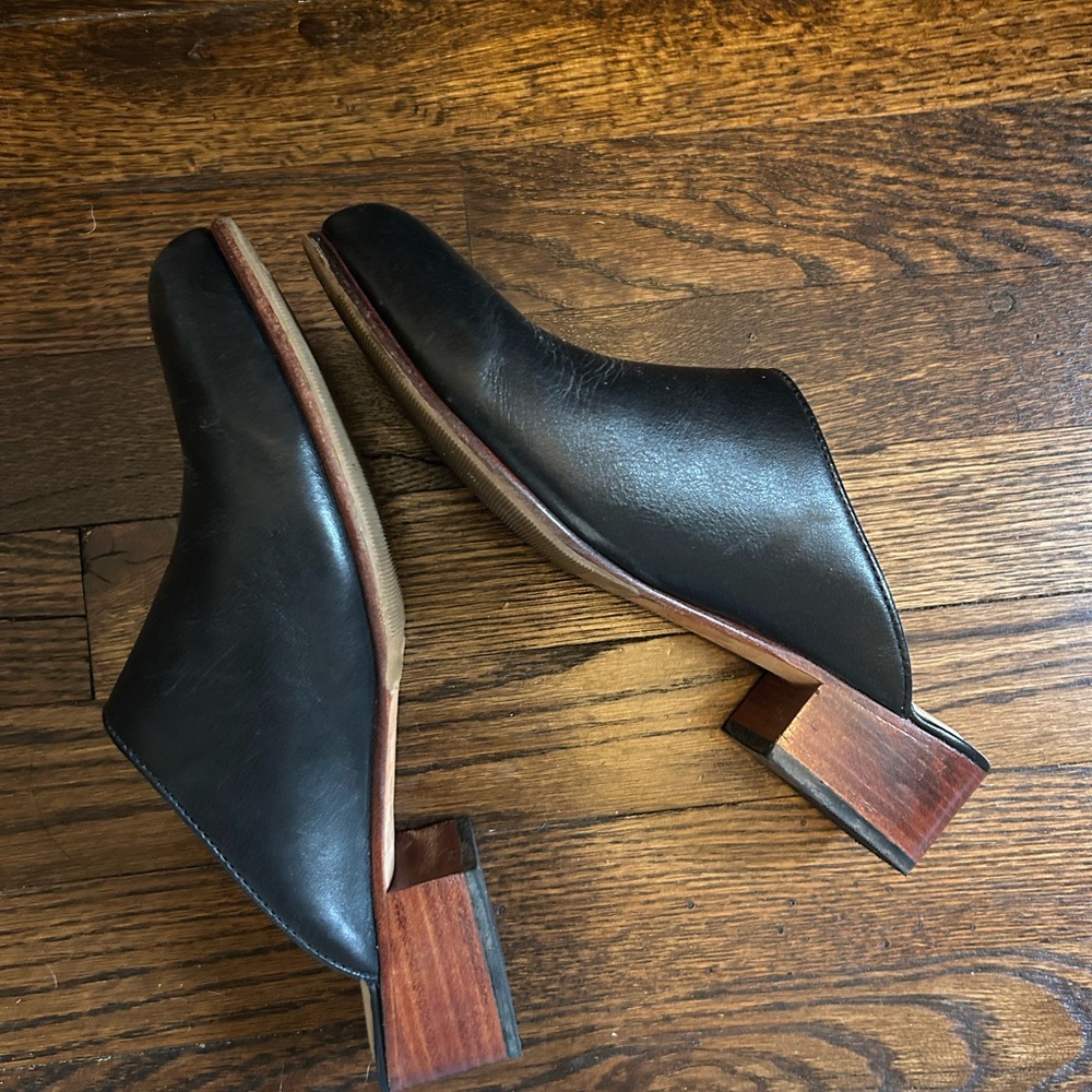 Nisolo Black Leather Mules with Wooden Heel